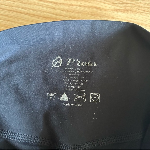 P’Tula Black Curve Athletic Leggings Medium - Picture 2 of 11